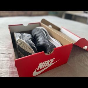 Nike Air Pegasus Turbo 2 sz 10.5 w/ flaw please read description